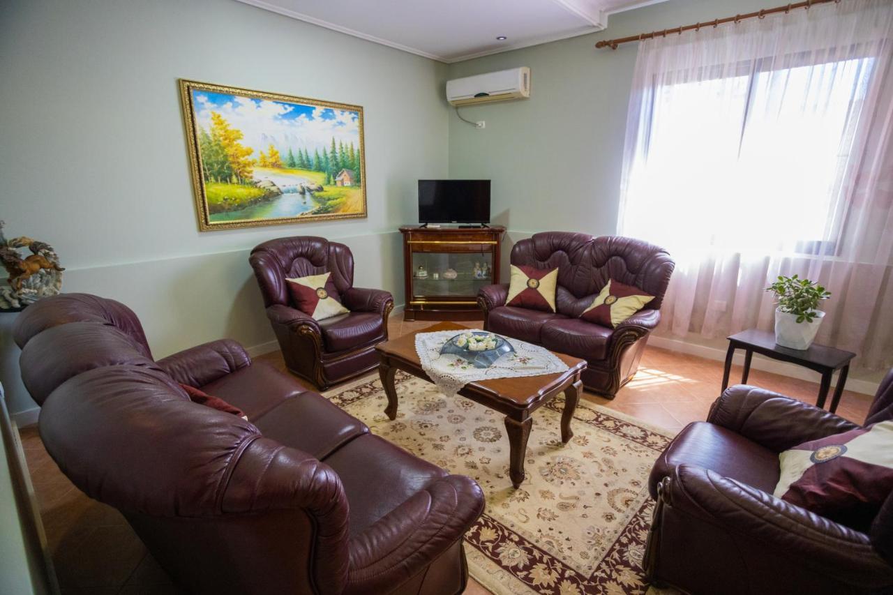 Vila Aulona Vlorë Exterior foto